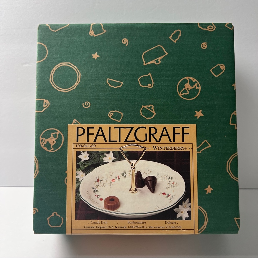 Pfaltzgraff Winterberry Candy Dish in Green Box
